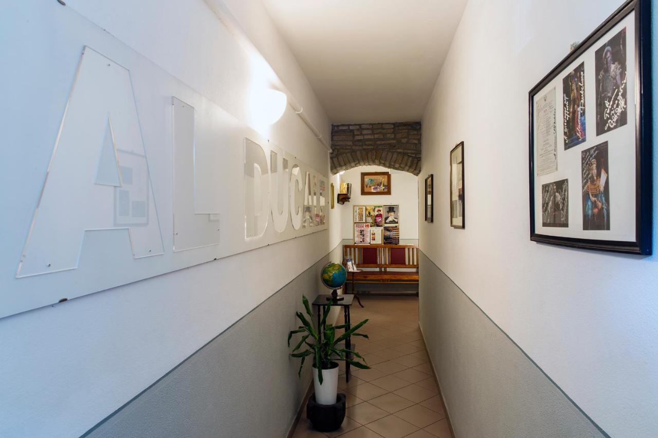 B&B Al Ducale And Apartments Parma Eksteriør bilde